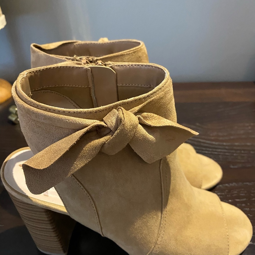 Sandals - Picture 3 of 7